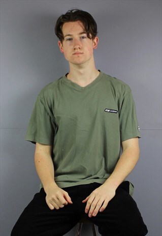 VINTAGE REEBOK T-SHIRT IN GREEN WITH EMBROIDERED LOGO. SIZE