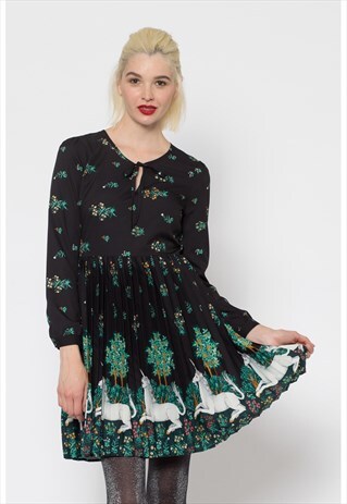 BLACK UNICORN PRINT LONG SLEEVE DRESS WITH SUNRAY PLEATS