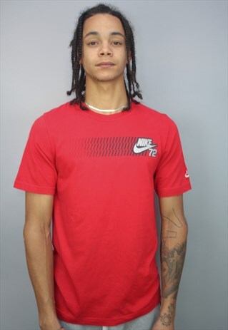 VINTAGE NIKE LOGO RED T-SHIRT