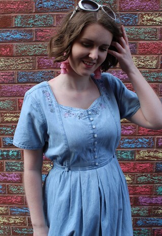 VINTAGE 90S LIGHT BLUE DENIM MAXI DRESS FLORAL EMBROIDERY