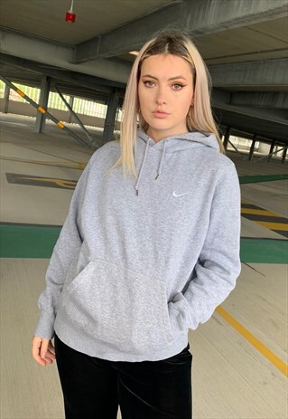 VINTAGE NIKE EMBROIDERED LOGO GREY