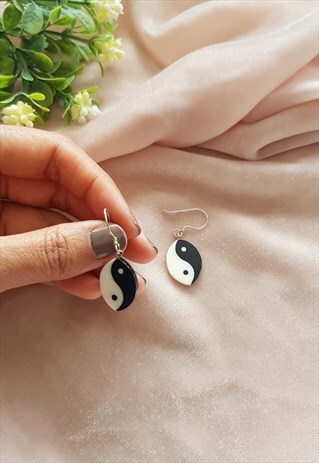 VINTAGE 1990S STERLING SILVER YIN YANG EARRINGS