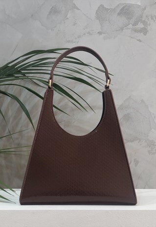 BROWN CROC SKIN TRIANGLE SHOULDER BAG WITH CHAIN HANDLE