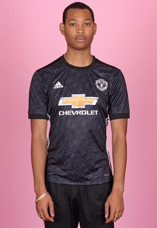 VINTAGE ADIDAS MANCHESTER UNITED FOOTBALL SHIRT