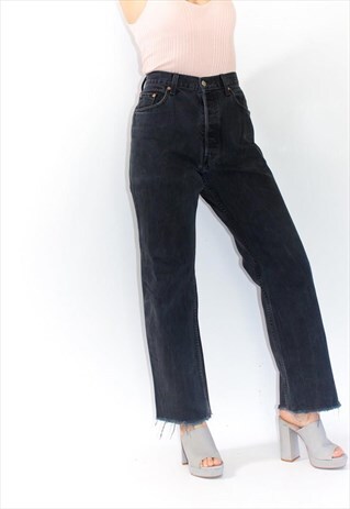VINTAGE FRAYED HEM 501 BLACK LEVI JEANS