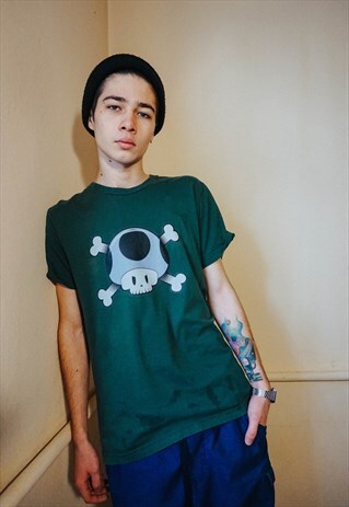 GREEN TEE WITH VINTAGE VIDEO GAME MUSHROOM