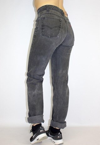 VINTAGE 90'S HIGH WAIST GREY MOM FIT LEVI JEANS