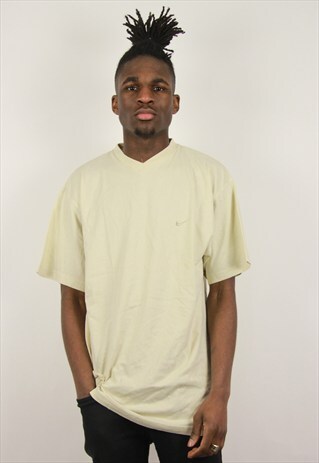 VINTAGE NIKE TSHIRT