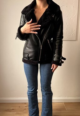 Beautiful fitted faux leather jacket with inside faux fur
