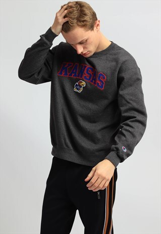 VINTAGE CHAMPION SWEATSHIRT