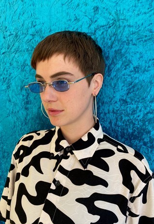 SMALL SQUARE 90'S STYLE SUNGLASSES IN BLUE