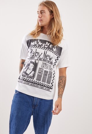 VINTAGE NEWSPAPER GRAPHIC T-SHIRT