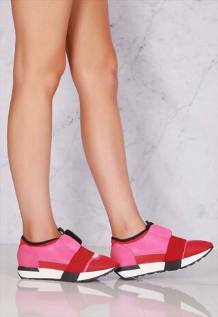 TRAINER WITH STRETCH BAND IN FUCHSIA