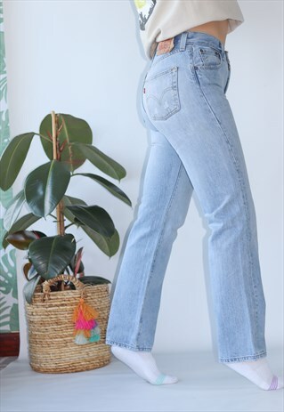 Vintage 90's Straight Leg  Blue Levi 501 Jeans