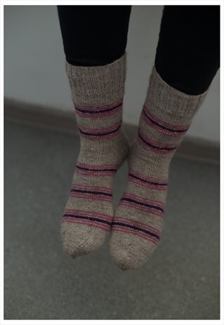 BROWN STRIPED HANDMADE KNITTED WOOL SOCKS
