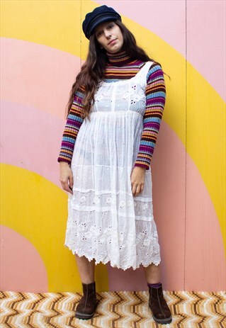 VINTAGE 70'S WHITE COTTON LACE EMBROIDERED DRESS