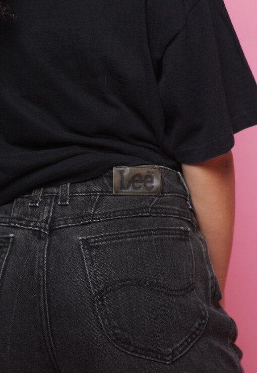 garment image