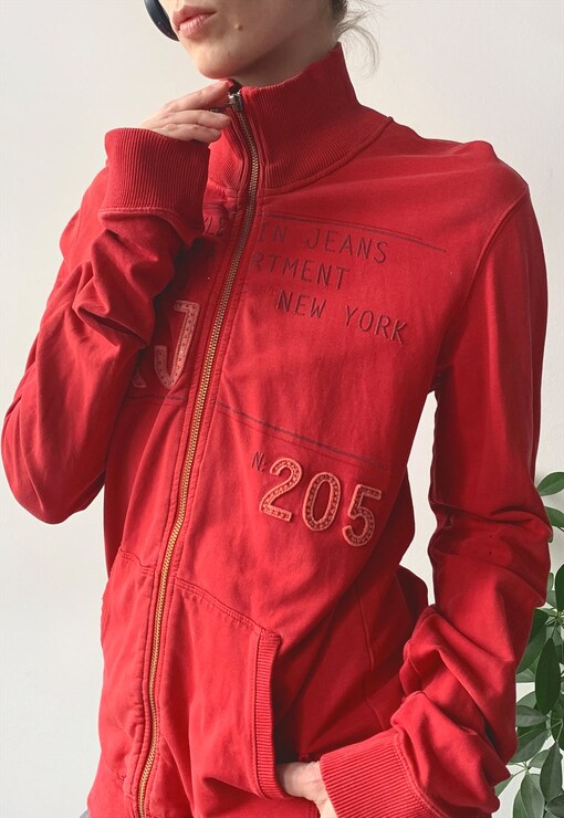 garment image