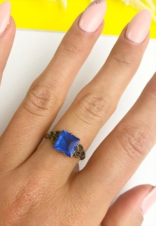 1950'S BLUE STONE RING