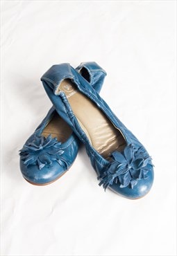Vintage Y2K Ballerina Shoes in Blue Leather w Flower