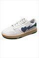 RETRO CLASSIC SNEAKERS HEART PATCH TRAINERS IN WHITE
