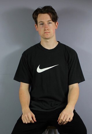 VINTAGE NIKE T-SHIRT IN BLACK WITH FRONT AND BACK GRAPHIC PR