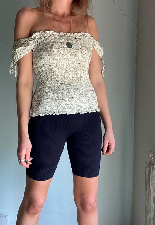 garment image