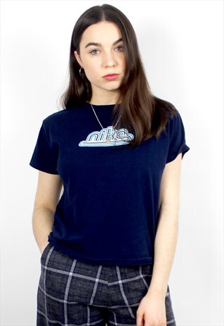 90'S RETRO NAVY SPELL-OUT LOGO T-SHIRT