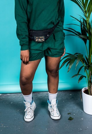 VINTAGE SPORTS SHORTS IN GREEN