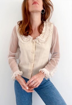 Delicate ecru shirt 