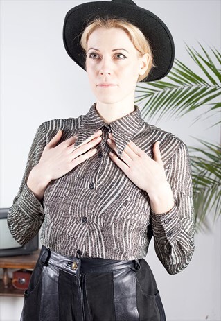 TRU VINTAGE BLOUSE, WITH A POINTY COLLAR AND GOLD THREAD