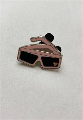 Pre loved 2011 sunnies pink pin 
