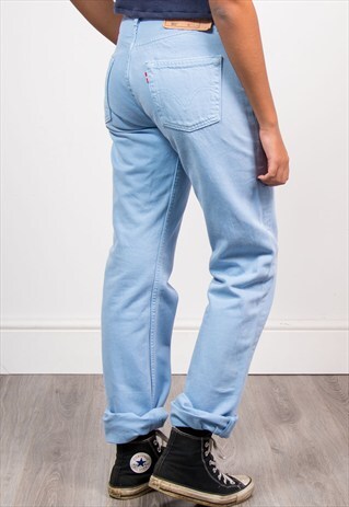 VINTAGE 90'S BABY BLUE LEVI'S 501 MOM JEANS
