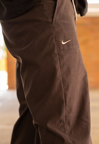 VINTAGE Y2K NIKE TRACKSUIT BOTTOMS IN BLACK AND CREAM