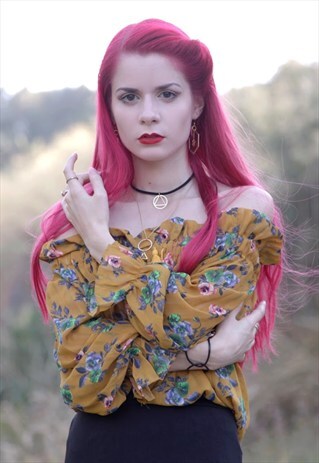 PLEATED OFF-THE-SHOULDER BLOSSOM TOP