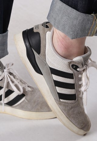 ADIDAS SKATEBOARDING ZX VLC TRAINERS UK 8. US 8.5, (B2K)