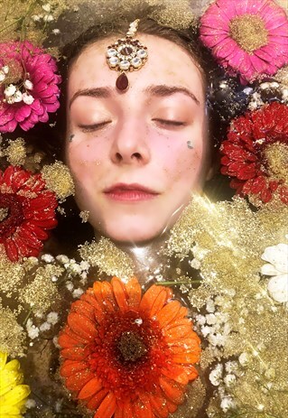 MAHARANI HEADPIECE RUBY