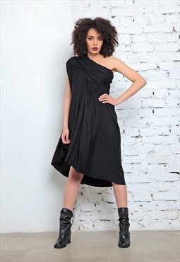 One-shoulder asymmetrical A-line dress