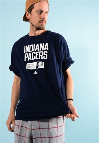 VINTAGE ADIDAS TEE SHIRT.