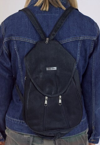VINTAGE 90S BLACK BACKPACK