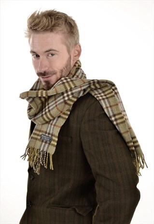 BURBERRYS LAMBSWOOL SCARF