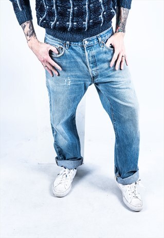 VINTAGE LEVI'S 501 JEANS IN BLUE DENIM WITH PAINT MARKS