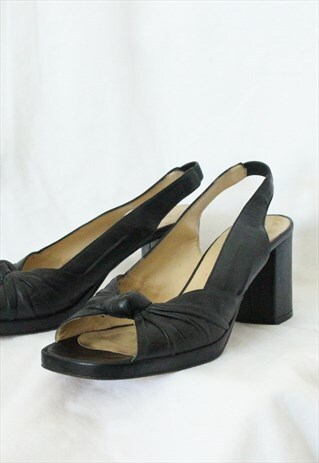 VINTAGE 90S BLACK LEATHER BLOCK HEELED SANDALS