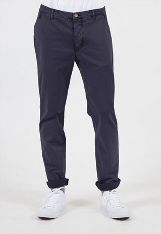 CENTRE FRONT TAPERED SLIM TROUSER IN NAVY