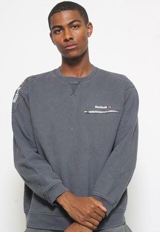 VINTAGE REEBOK SWEATSHIRT