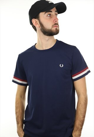 VINTAGE FRED PERRY SMALL LOGO T SHIRT TEE