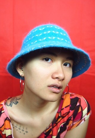 BLUE WOVEN FLUFFY BUCKET HAT