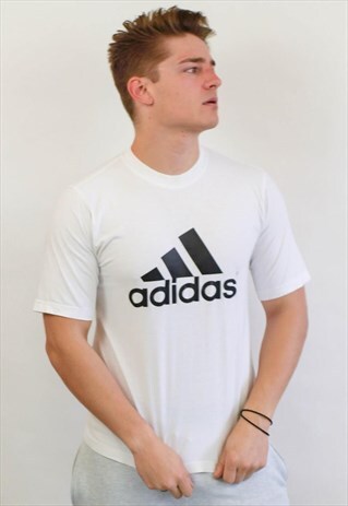 VINTAGE ADIDAS T-SHIRT