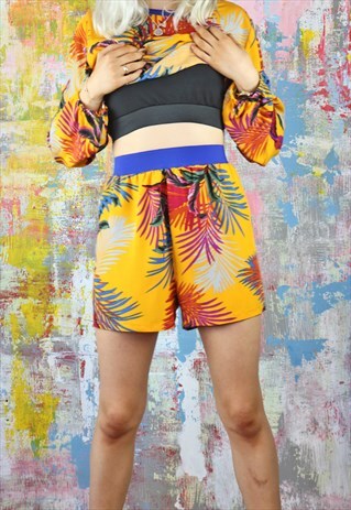 SHORTS IN GOLD BOTANIC FABRIC