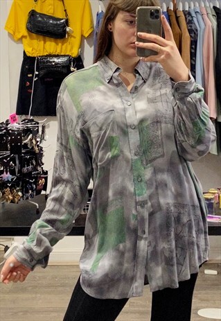 VINTAGE 90S SHIRT BLOUSE IN GREY AND GREEN ABSTRACT PATTERN